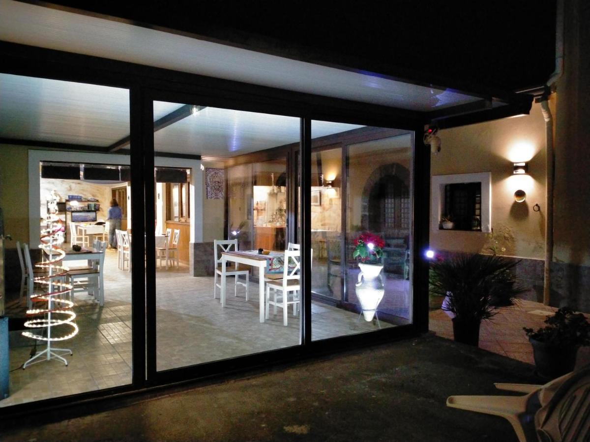 Villa Laura Apartment Giardini-Naxos Kültér fotó