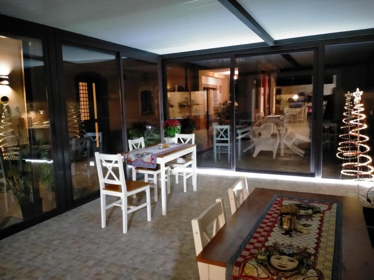 Villa Laura Apartment Giardini-Naxos Kültér fotó