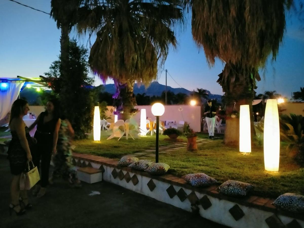 Villa Laura Apartment Giardini-Naxos Kültér fotó