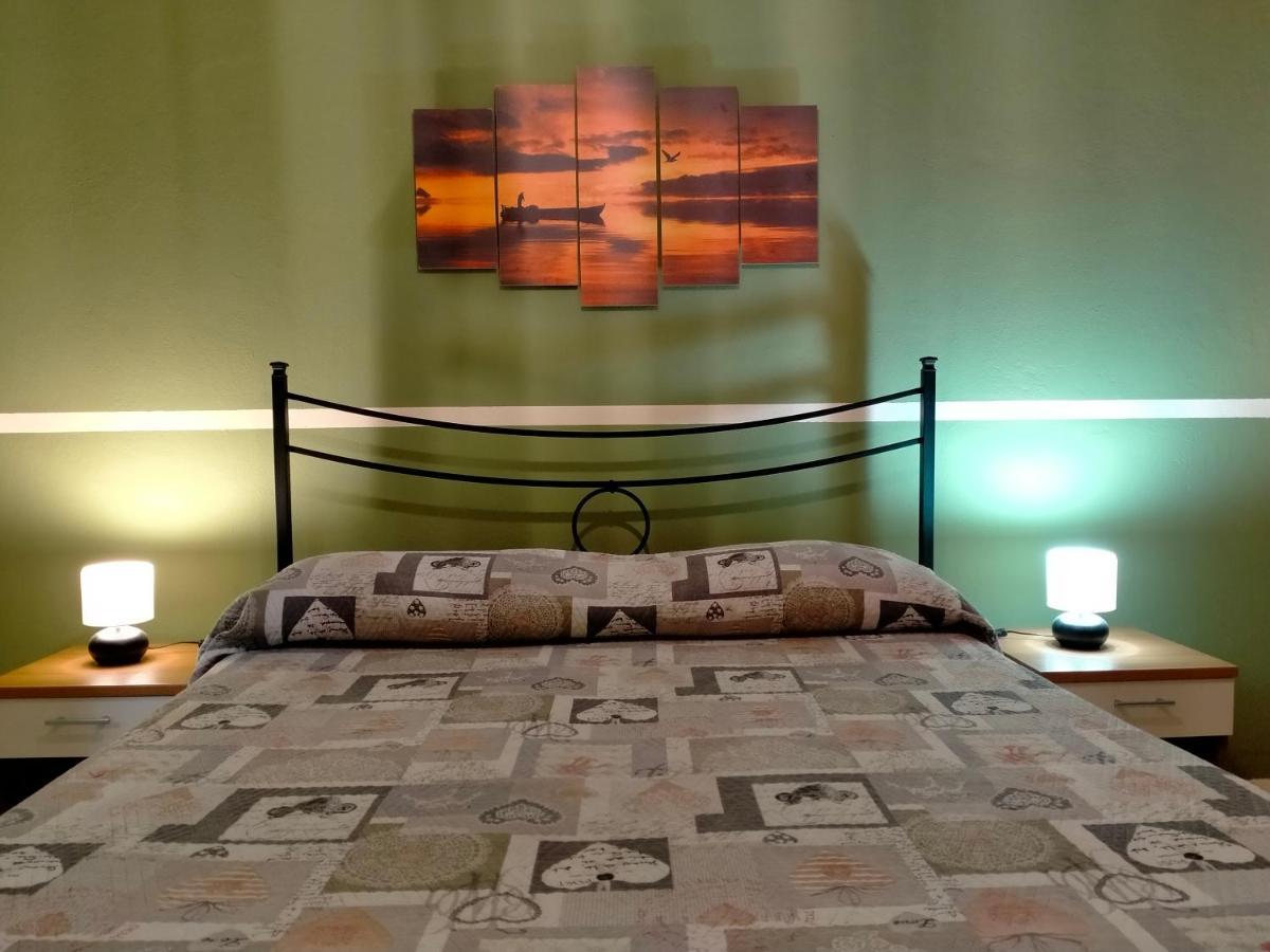 Villa Laura Apartment Giardini-Naxos Kültér fotó
