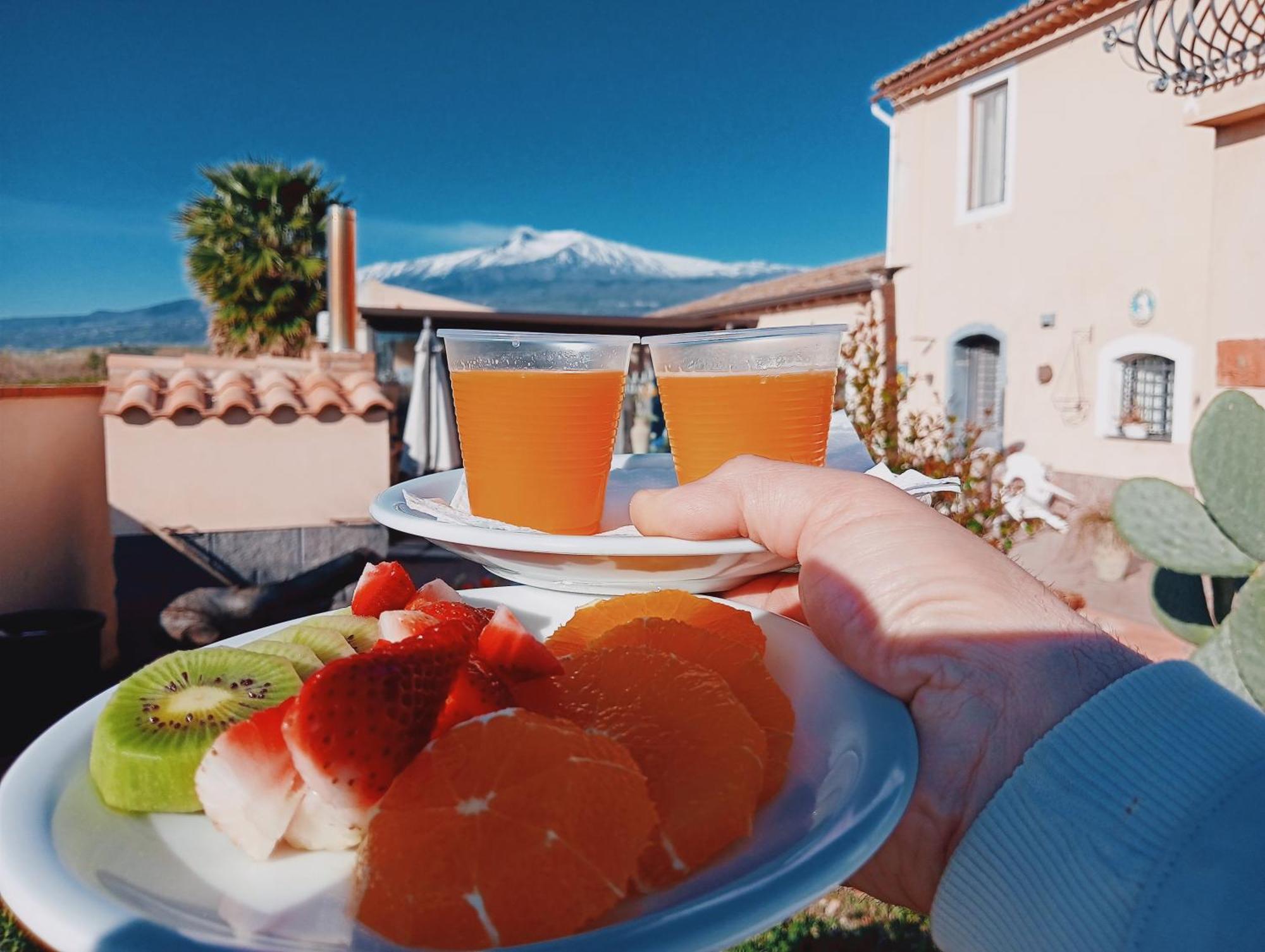 Villa Laura Apartment Giardini-Naxos Kültér fotó