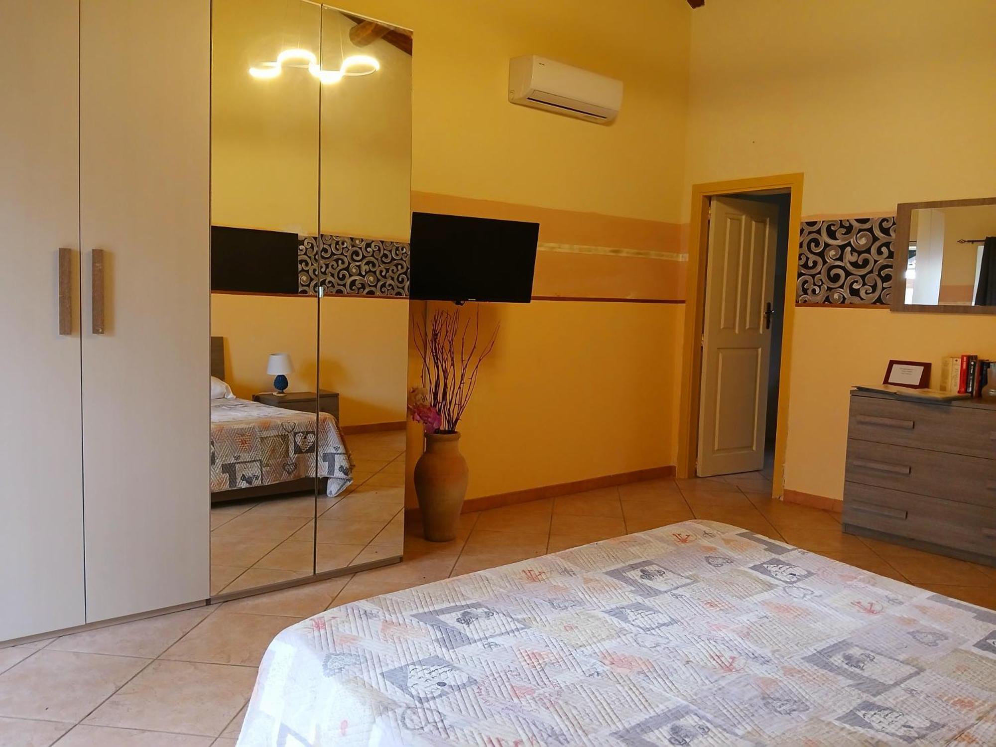 Villa Laura Apartment Giardini-Naxos Kültér fotó