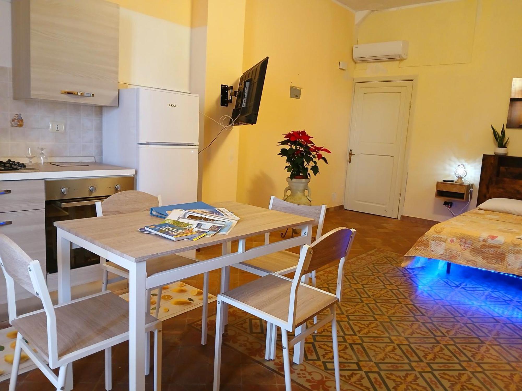 Villa Laura Apartment Giardini-Naxos Kültér fotó