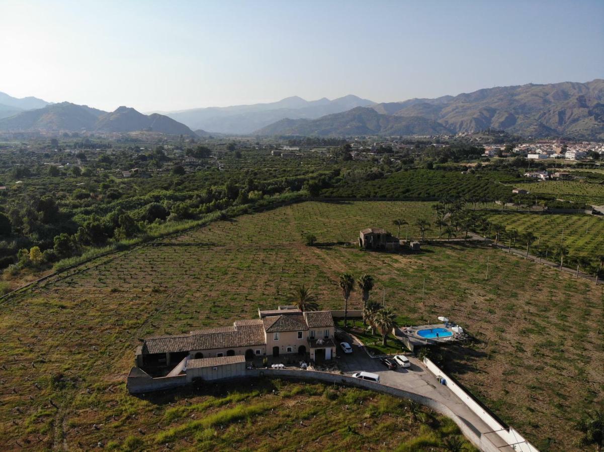 Villa Laura Apartment Giardini-Naxos Kültér fotó